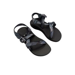 Chaco Z/Cloud sandals in the "Rambling Navy" pattern  NWT size 6